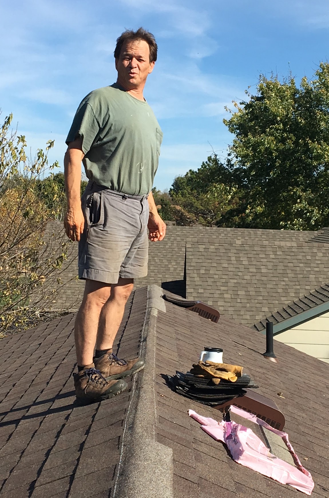 Assisting a friend with replacing his house roof : October 2016